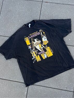Rare 2008 Kobe MVP Graphic shirt